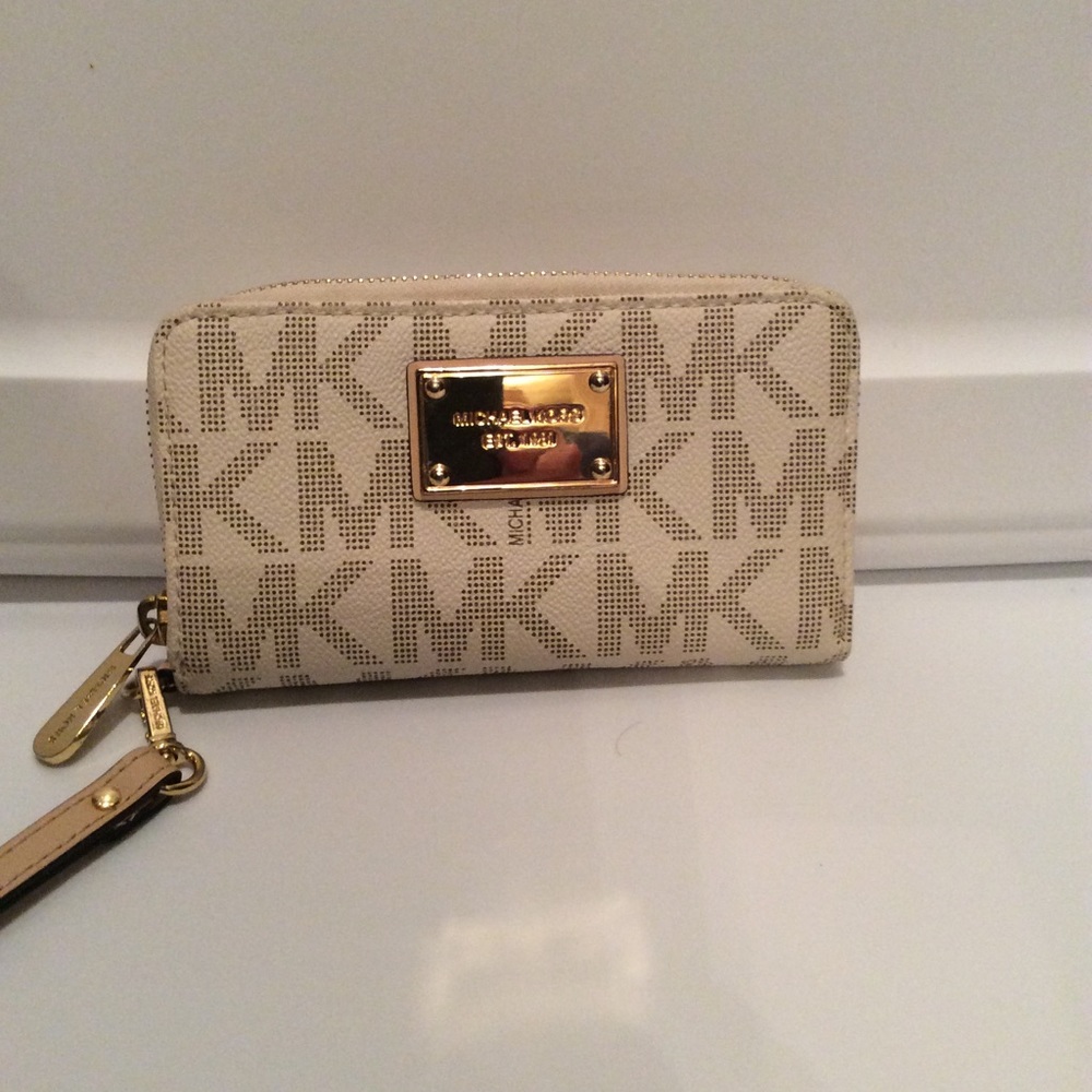 Cell phone wallet